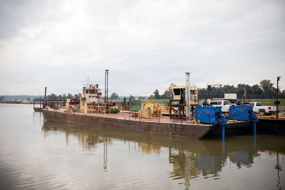 Autonomous barge kits improve logistical capabilities for joint forces