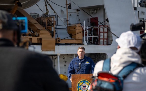 Coast Guard Cutter Active crew offloads $203.9 million in cocaine in San Diego