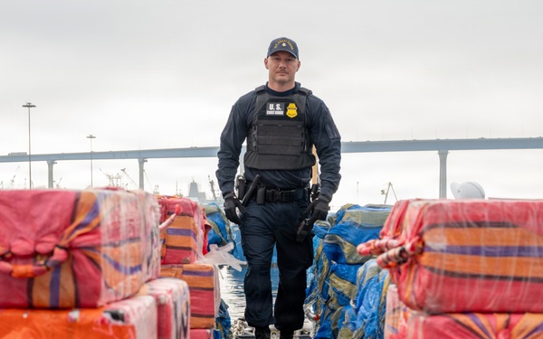 U.S. Coast Guard Cutter Active crew offloads $203.9 million in cocaine in San Diego