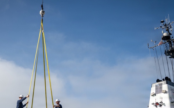 U.S. Coast Guard Cutter Active crew offloads $203.9 million in cocaine in San Diego
