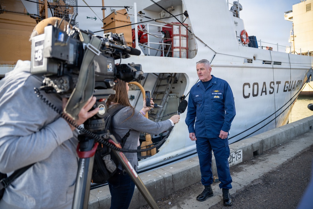 U.S. Coast Guard Cutter Active crew offloads $203.9 million in cocaine in San Diego