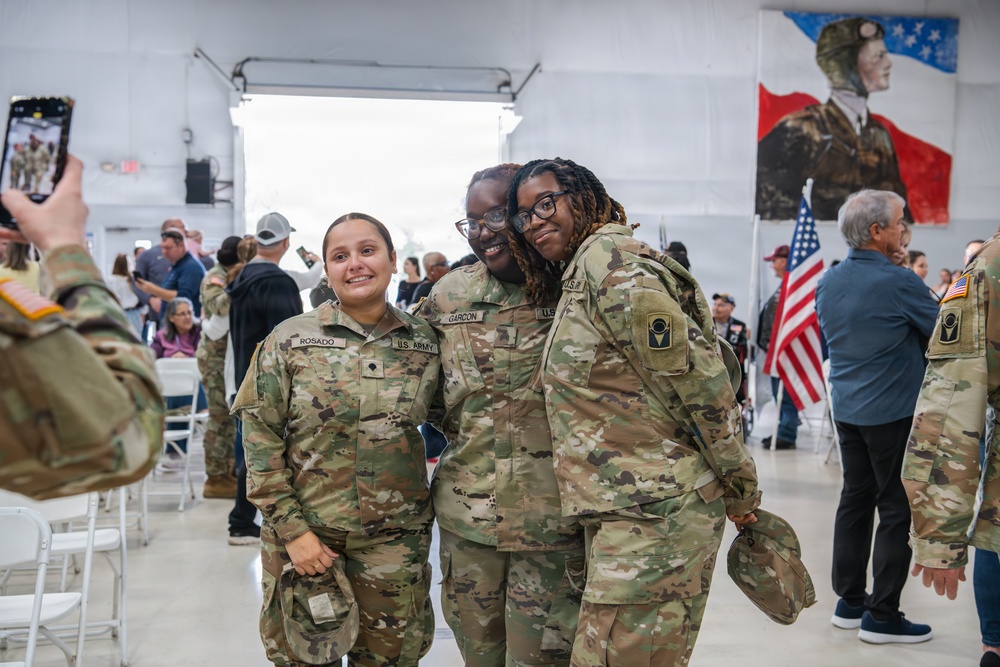 2-116 Field Artillery Regiment conducts departure ceremony