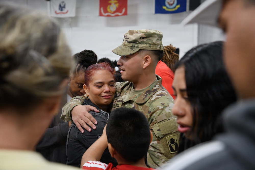 2-116 Field Artillery Regiment conducts departure ceremony