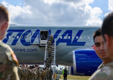 2-116 Field Artillery Regiment conducts departure ceremony