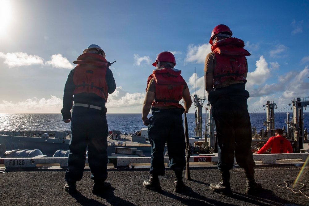 Abraham Lincoln conducts a fueling-at-sea with Henry J. Kaiser