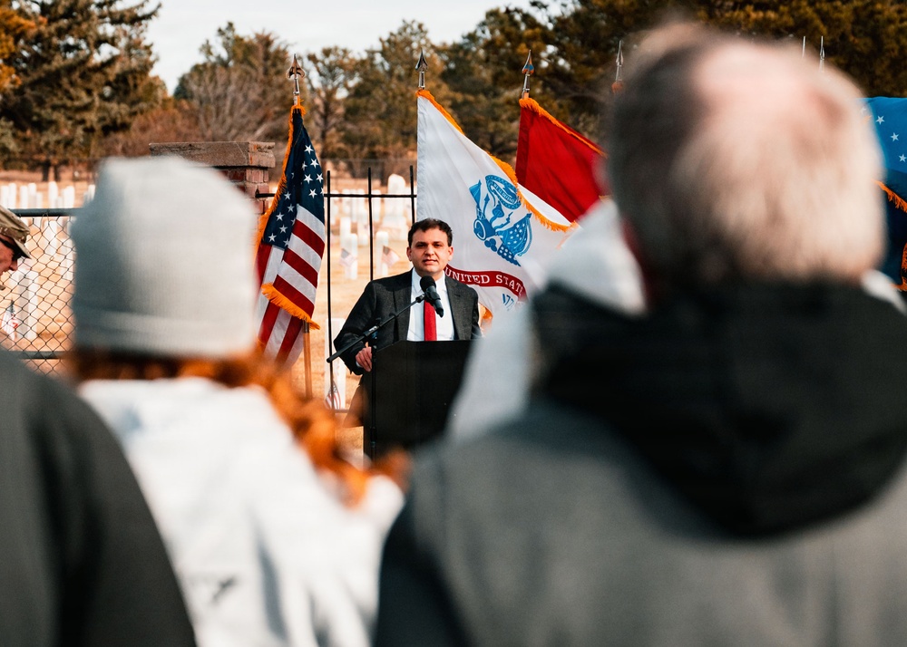 90 MW, Community Come Together for Wreaths Across America