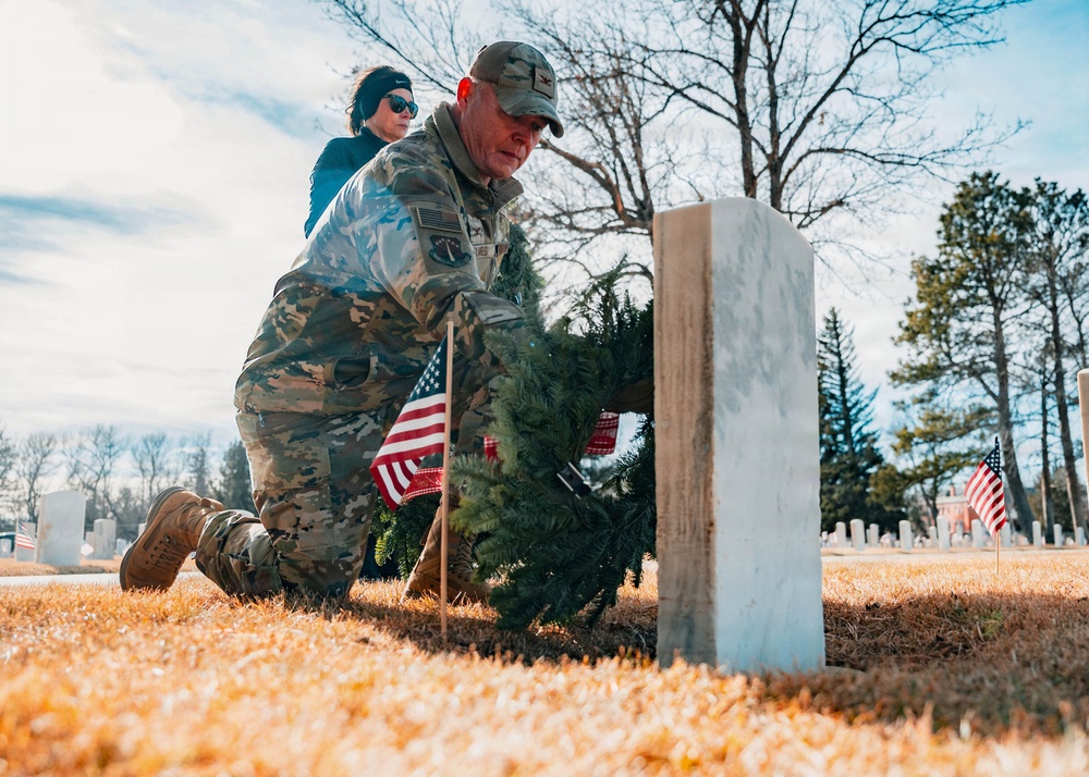 90 MW, Community Come Together for Wreaths Across America