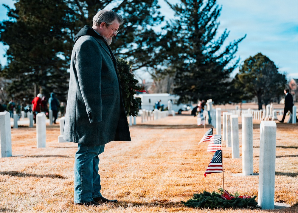 90 MW, Community Come Together for Wreaths Across America