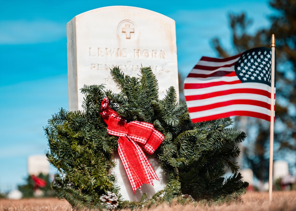 90 MW, Community Come Together for Wreaths Across America