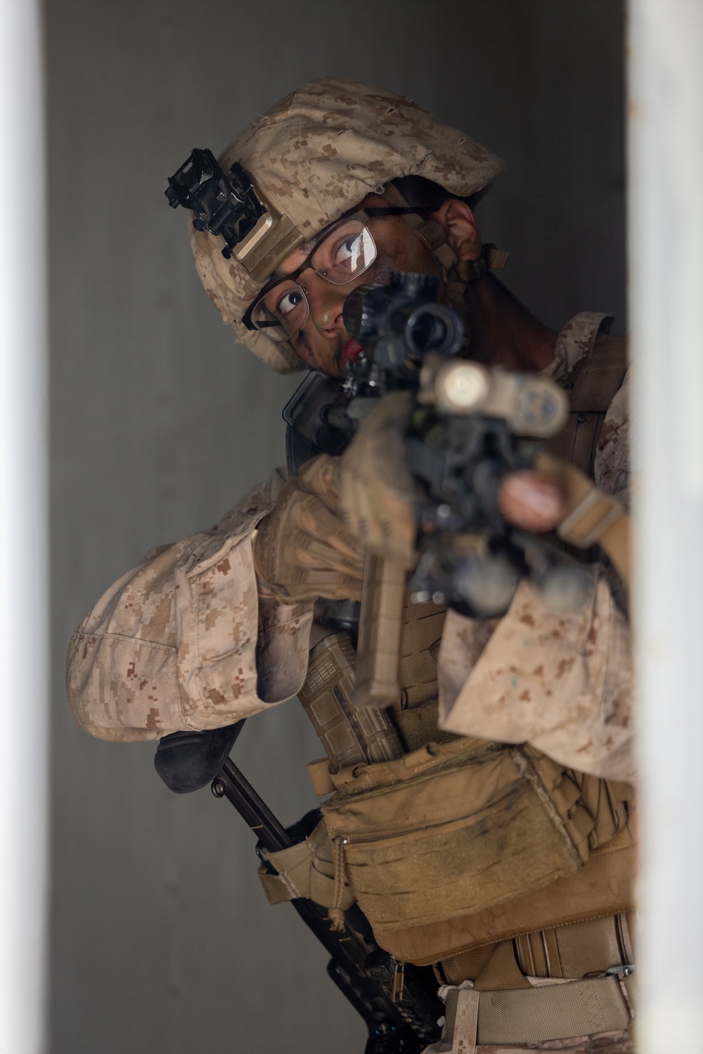 1st Bn., 5th Marines conduct simulated raid during Steel Knight 25