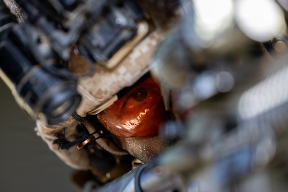 1st Bn., 5th Marines conduct simulated raid during Steel Knight 25