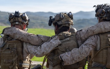 1st Bn., 5th Marines conduct simulated raid during Steel Knight 25