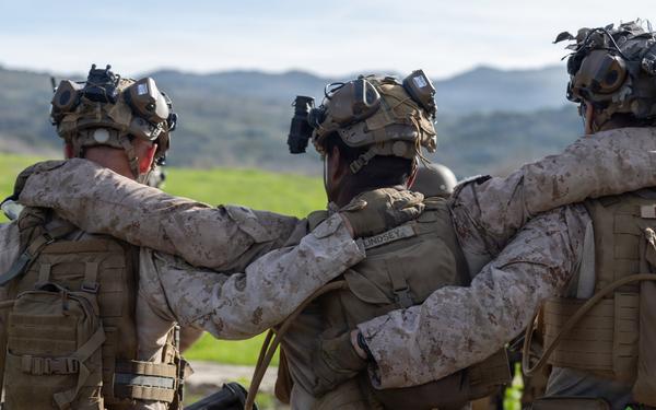 1st Bn., 5th Marines conduct simulated raid during Steel Knight 25