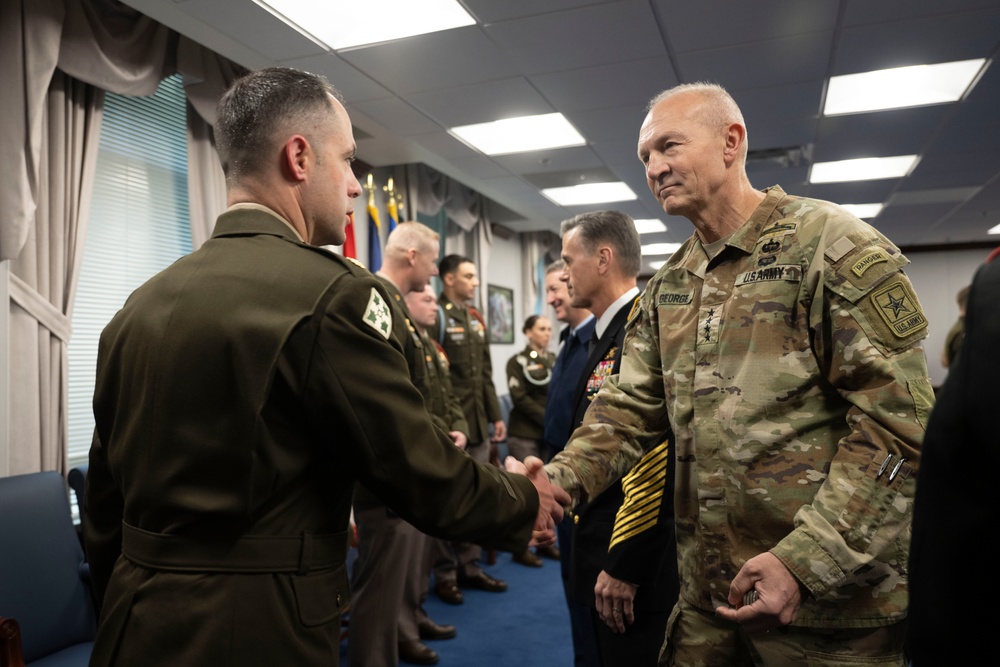 SW Hosts Future Mexican Border Defense Medal Recipients at the Pentagon