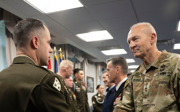 SW Hosts Future Mexican Border Defense Medal Recipients at the Pentagon
