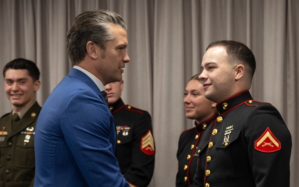 SW Hosts Future Mexican Border Defense Medal Recipients at the Pentagon