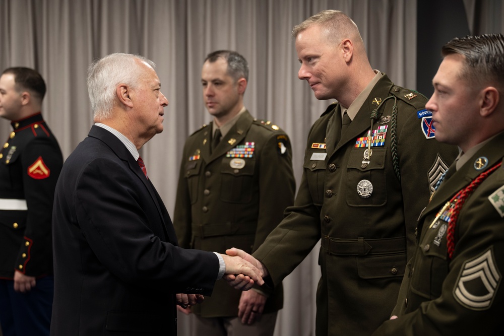 SW Hosts Future Mexican Border Defense Medal Recipients at the Pentagon