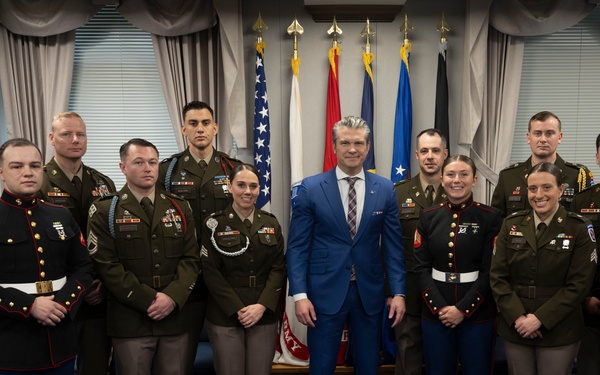 SW Hosts Future Mexican Border Defense Medal Recipients at the Pentagon