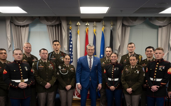 SW Hosts Future Mexican Border Defense Medal Recipients at the Pentagon