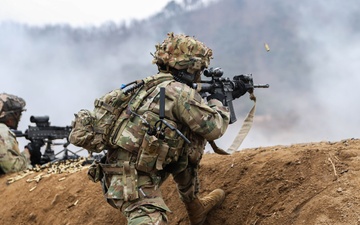 4-9 Infantry Trains During Combined Arms Live Fire