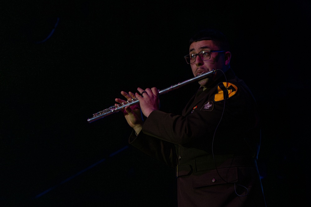 First Team Band spreads Christmas cheer at Ellison High School