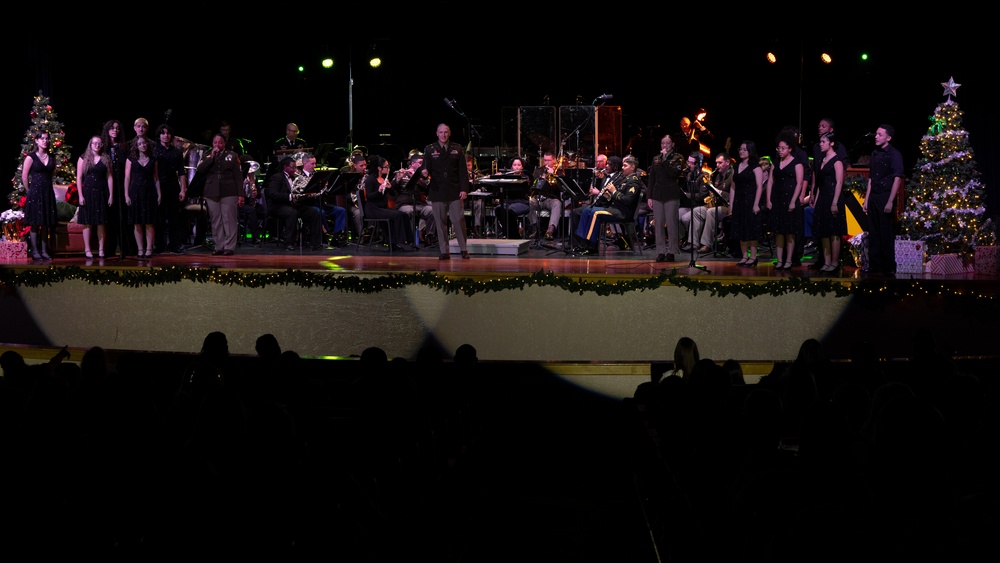 First Team Band spreads Christmas cheer at Ellison High School