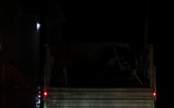 Soldiers Train on Nighttime Water Rescue During Flood Response Activation