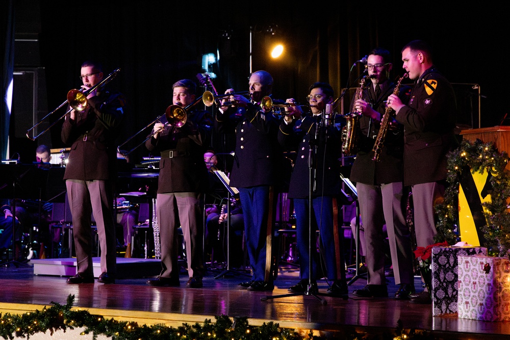 First Team Band spreads Christmas cheer at Ellison High School