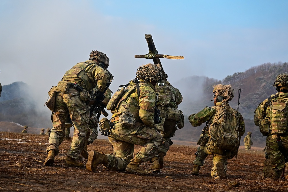 1-38IN Trains During Combined Arms Live Fire