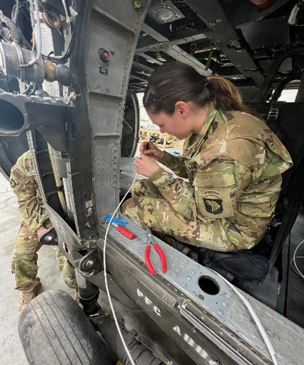 CECOM Avionics LAR provides ADK repair training