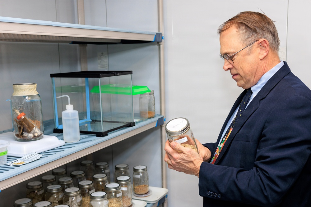 Dr Lein visits Defense Centers for Public Health - Aberdeen