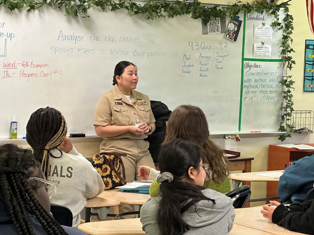 Naval Hospital Jacksonville Kicks Off S2M2 at Darnell-Cookman School of the Medical Arts - Nov. 19, 2025