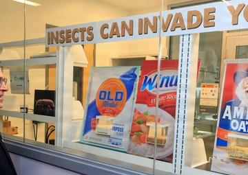 Dr Lein visits Defense Centers for Public Health - Aberdeen