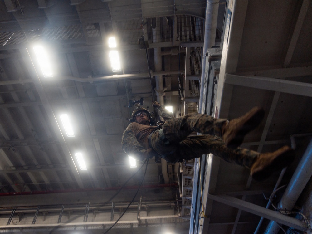 22nd MEU(SOC) | MSPF Conducts Hook and Climbing Training Aboard the USS Iwo Jima