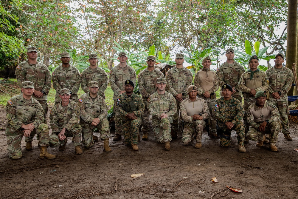 Combined Jungle Operations Training Course Class 26-2: Graduation