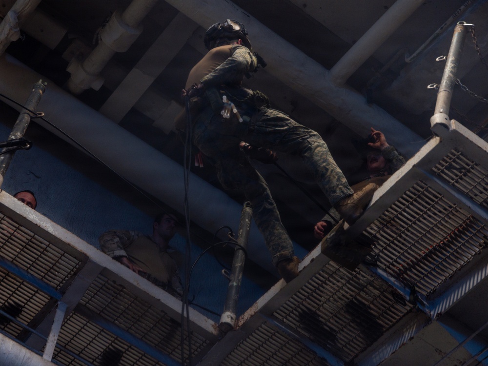22nd MEU(SOC) | MSPF Conducts Hook and Climbing Training Aboard the USS Iwo Jima