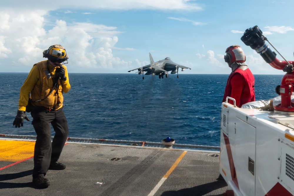 22nd MEU(SOC) | Harrier Flight Operations Aboard the USS Iwo Jima