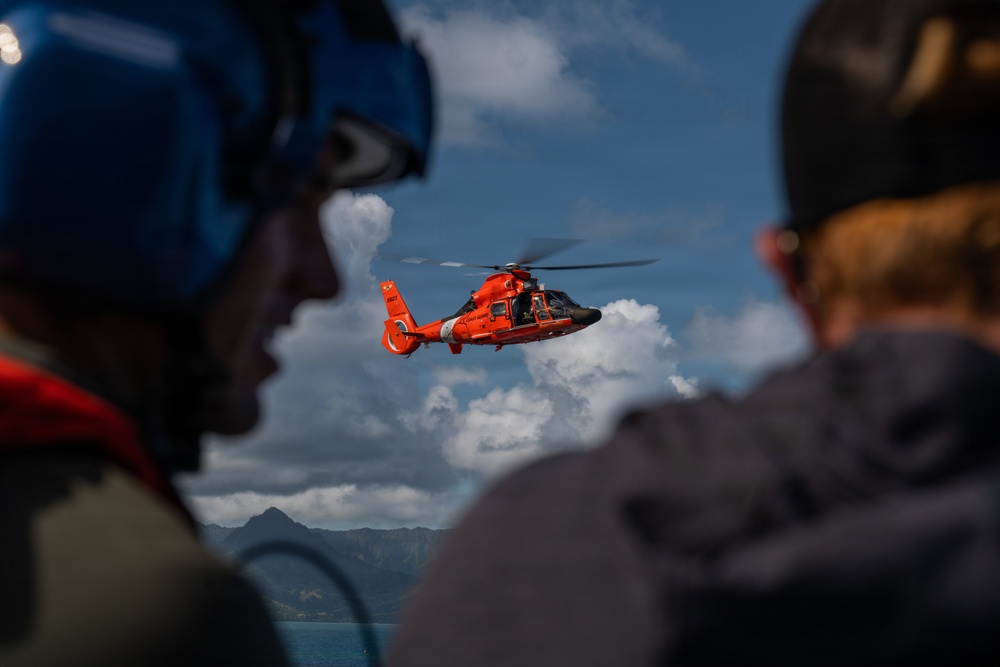 U.S. Coast Guard Air Station Barbers Point conducts cliffside training
