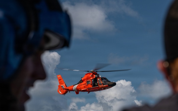 U.S. Coast Guard Air Station Barbers Point conducts cliffside training
