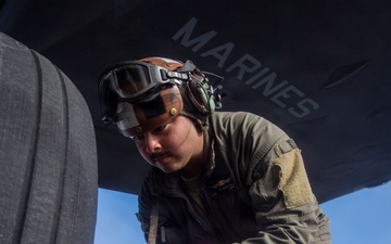 Boxer prepares to conduct flight operations