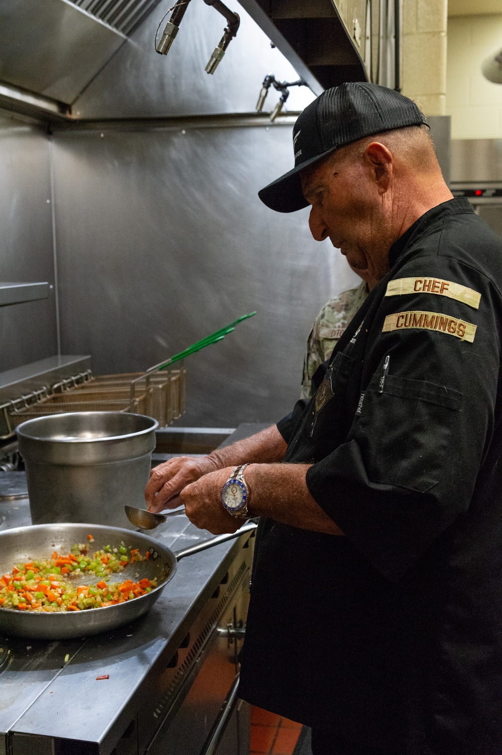 Celebrity chef Marc Cummings teams up at the Dover AFB DFAC