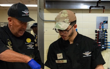 Celebrity chef Marc Cummings teams up at the Dover AFB DFAC