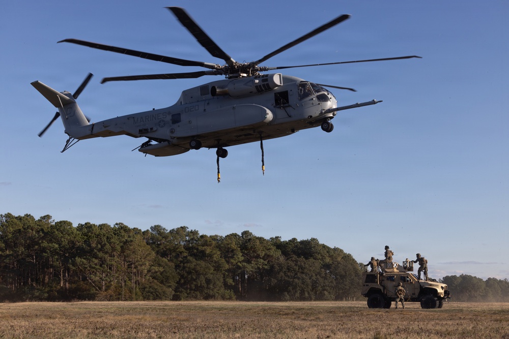 Battalion Field Exercise | Combat Logistics Battalion 22 Conducts Helicopter Support Team Operations