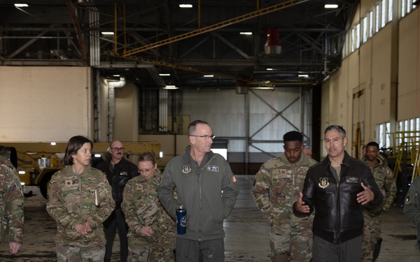 Lt. Gen. Healy visits Barksdale, underscores reserve bomber readiness