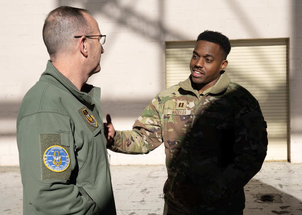 Lt. Gen. Healy visits Barksdale, underscores reserve bomber readiness