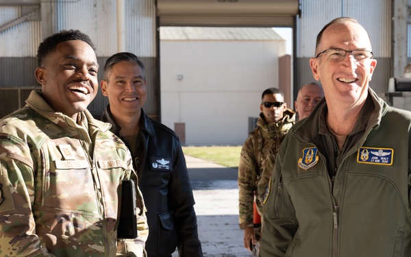 Lt. Gen. Healy visits Barksdale, underscores reserve bomber readiness