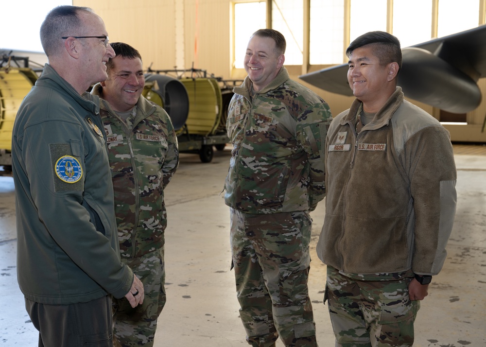 Lt. Gen. Healy visits Barksdale, underscores reserve bomber readiness