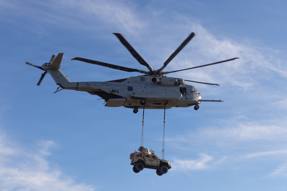 Battalion Field Exercise | Combat Logistics Battalion 22 Conducts Helicopter Support Team Operations