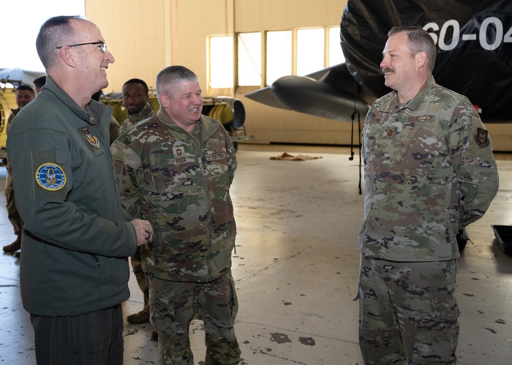 Lt. Gen. Healy visits Barksdale, underscores reserve bomber readiness