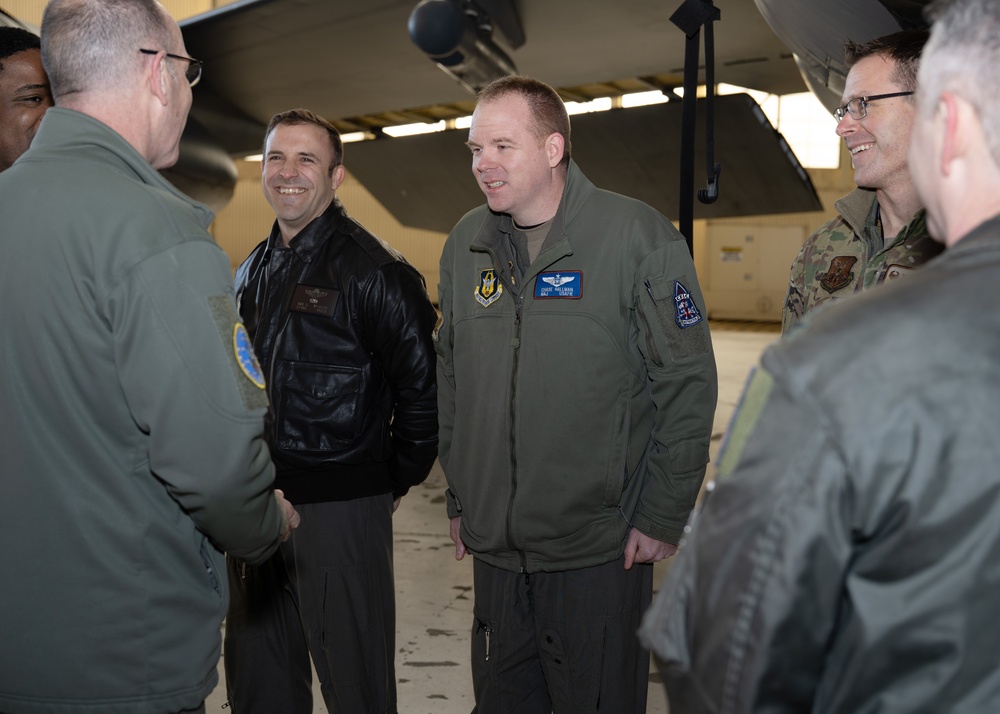 Lt. Gen. Healy visits Barksdale, underscores reserve bomber readiness